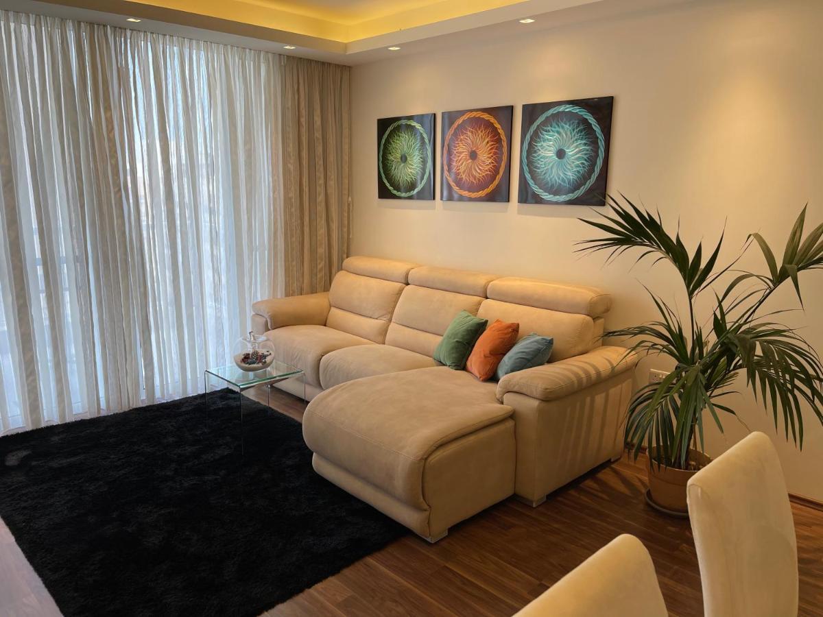 Modern Finished Apartment With Natural Light 세인트폴스베이 외부 사진